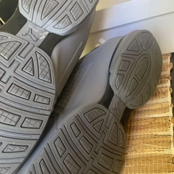 GUC Grey / black puma size 11. Some scuffing on both inside - Picture 5 of 5